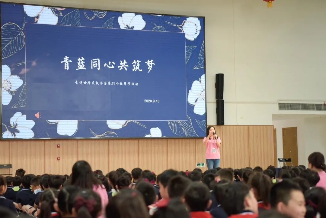 渴到一气喝下一大罐水